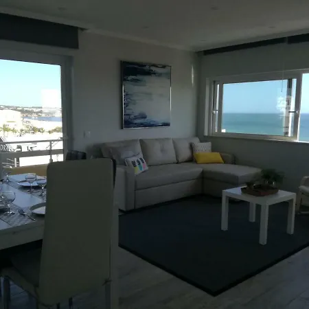 First Line Ocean View Apartmán *